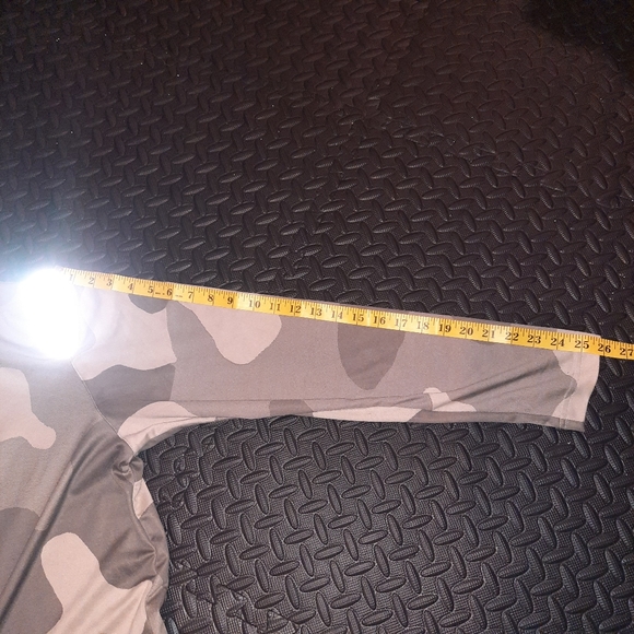 Womens Nike athletic top - Picture 10 of 10